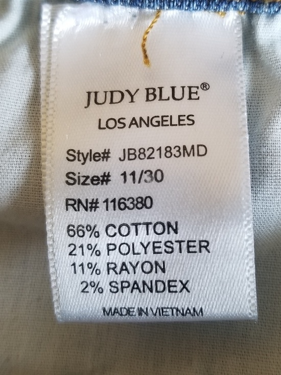Judy Blue Women’s Stretch Distressed High Rise Capri Fit Jeans Size 11 (30) - Picture 9 of 10